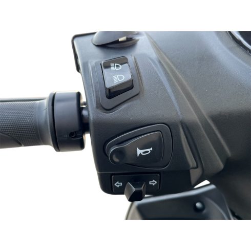 Bartamotor BM-29-WW 48V 1800W elektromos robogó