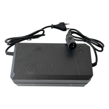 Töltő 24V 5A XLR dugós